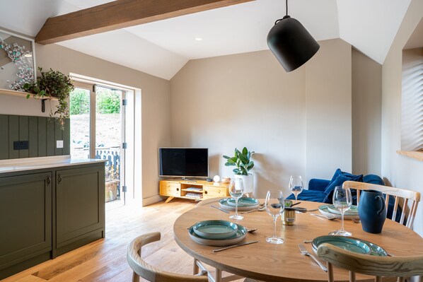 Dining - Modern Rustic 2 Bed Converted Stable - High up the Kent Downs (Ashford)
