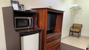 Unclassified image, 5 of 19, button - Carpet Inn (Opelika)