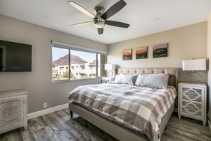 2 soverom, strykejern/-brett, reiseseng for barn og wi-fi (inkludert)