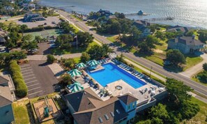 Exterior - Beach Equipment - Linens - Keurig - GIANT Community Pool! (Duck)