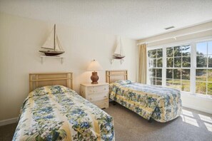 4 chambres, fer et planche à repasser, accès au Wi-Fi (inclus)