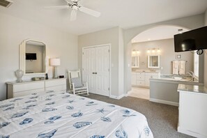 4 bedrooms, iron/ironing board, WiFi, bed sheets