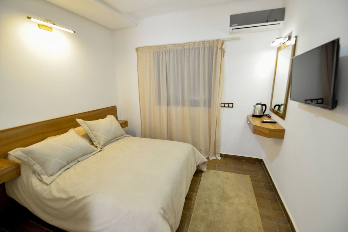 Comfort Double Room | Blackout drapes, iron/ironing board (on request), WiFi (free)