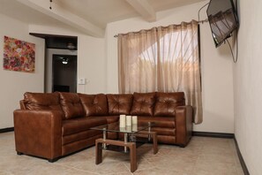 Living area - Casa Fiesta (Jacó)