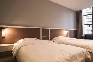 舒适双床房 | 隔音、免费 WiFi、轮椅无障碍