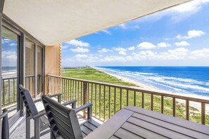 Property grounds - Sea Gull #903: Beachfront 2 Bedroom 2 Bathroom With Spectacular Views and 24 Hour Management (Port Aransas)