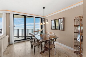 Dining - Sea Gull #407: Beachfront 2 Bedroom 2 Bathroom With Spectacular Views and 24 Hour Management (Port Aransas)