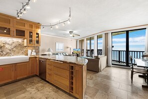 Interior - Sea Gull #407: Beachfront 2 Bedroom 2 Bathroom With Spectacular Views and 24 Hour Management (Port Aransas)