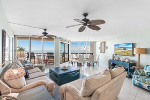 TV - Sea Gull #310L: Beachfront 2 Bedroom 2 Bathroom With Spectacular Views and 24 Hour Management (Port Aransas)