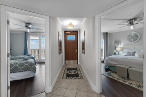 2 عدّة غرف نوم وواي فاي وملاءات أسرّة