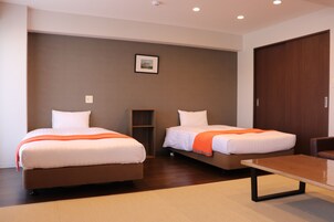 Basic Quadruple Room | Down comforters, desk, blackout drapes, soundproofing