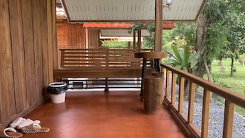 Standard Double Room | Terraza o patio