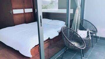 3 bedrooms, iron/ironing board, WiFi