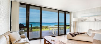 Azure Absolute Beachfront - Pet Friendly