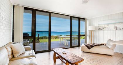 Azure Absolute Beachfront - Pet Friendly