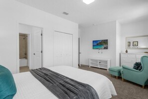 4 bedrooms, iron/ironing board, WiFi, bed sheets