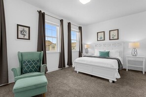 4 chambres, fer et planche à repasser, Wi-Fi, draps fournis