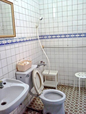 Đồ dùng nhà tắm miễn phí, khăn tắm