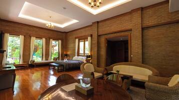 Chayana Jacuzzi Suite