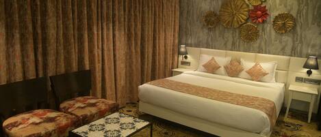 1 bedroom, in-room safe, individually decorated, individually furnished