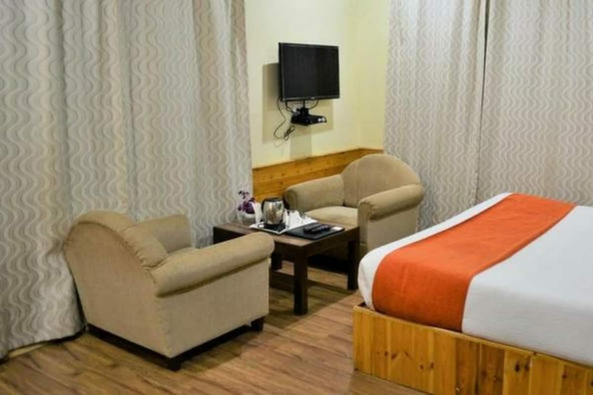 Luxury Room | 1 bedroom, desk