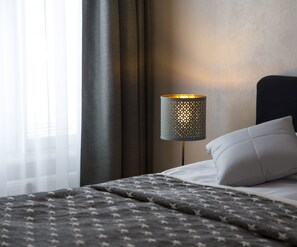 Epoque Apartment with Sauna (located 150m away from main building) | Premium bedding, minibar, individually decorated, individually furnished - Hotel Epoque (Jakobstad)