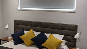 Apartment | 1 bedroom, in-room safe, desk, iron/ironing board