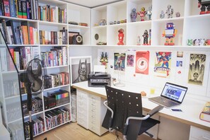 Room amenity - Paintworks Apartments (Bristol)