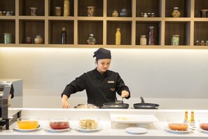Daily buffet breakfast for a fee - Madison Bangkok (Bangkok)
