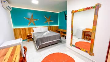 Standard dubbelrum | Minibar, individuell inredning, unika möbler och skrivbord