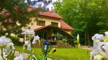 Kamar Quadruple | Eksterior