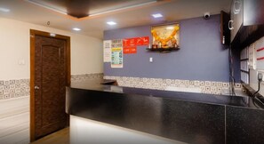 ฝ่ายต้อนรับ