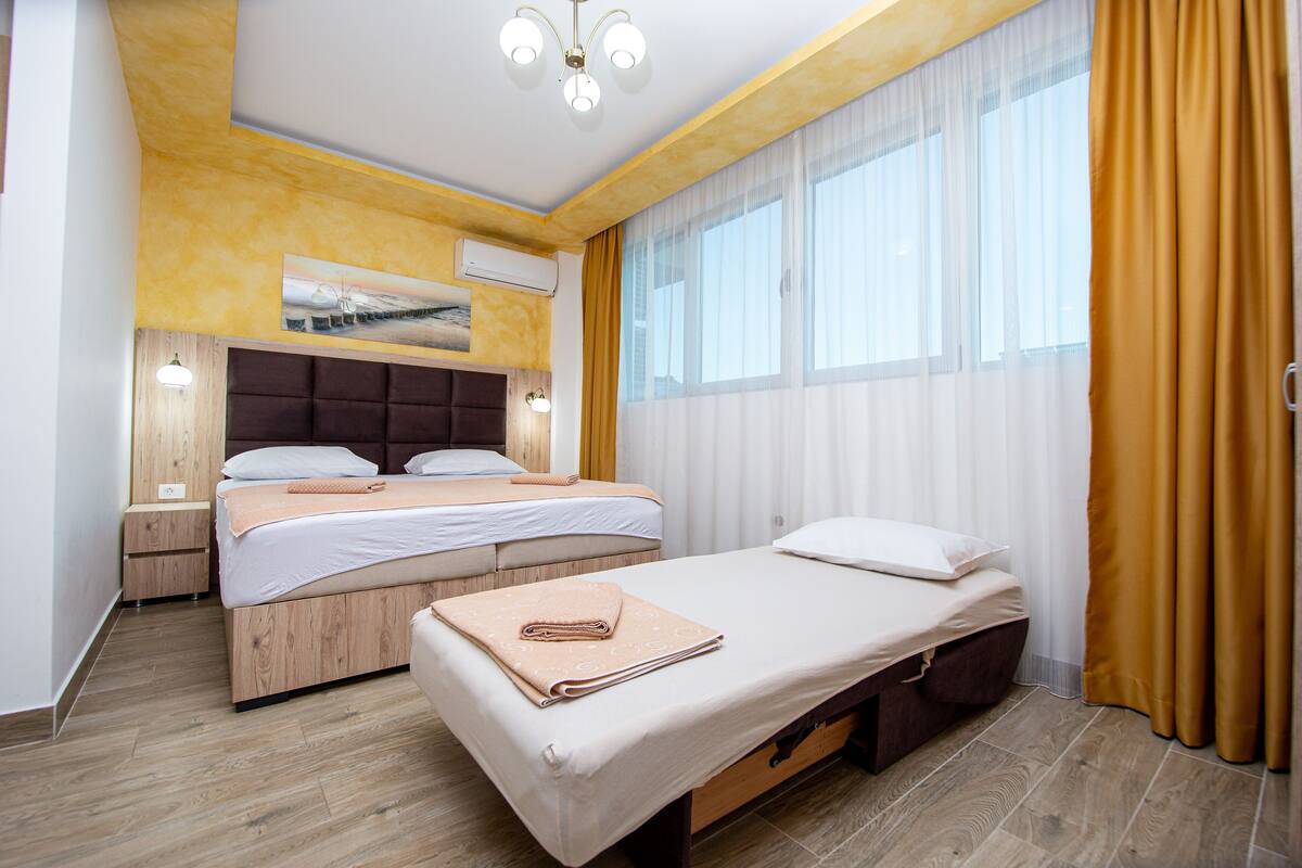 Estudio, balcón, planta baja (2,8,9,18) | 1 habitación y camas con efecto memoria