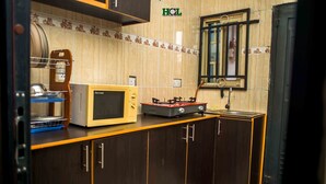 Standard Single Room | Shared kitchen - HGL HOTEL & TOURS (Akure)