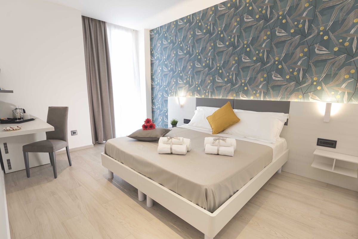 Deluxe Double or Twin Room, Balcony (103) | Premium bedding, down duvets, memory-foam beds, minibar