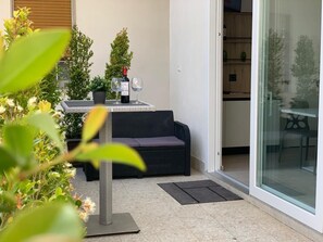 Deluxe Double or Twin Room (101) | Courtyard view - Thalya Luxury Rooms (Syracuse)