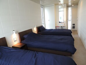 Free WiFi, bed sheets - Uminoyado Umikaze (Uruma)