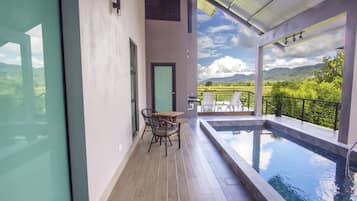 Private pool
