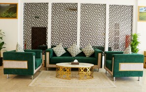 Khu tiếp khách ở sảnh