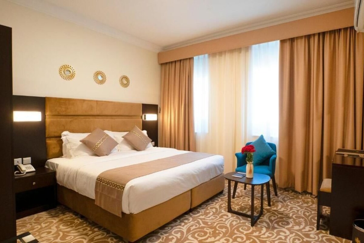 Minibar, két bảo mật tại phòng, phòng cách âm 