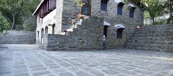 The Silent Valley River Kalsa-Organic Farm Stay