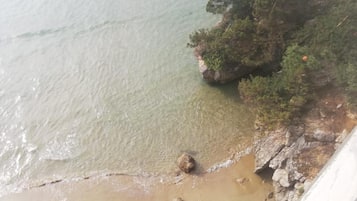 Spiaggia privata nelle vicinanze, sabbia bianca, lettini da mare