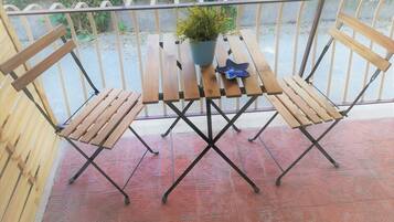 Kamar Double Romantis | Pemandangan balkon