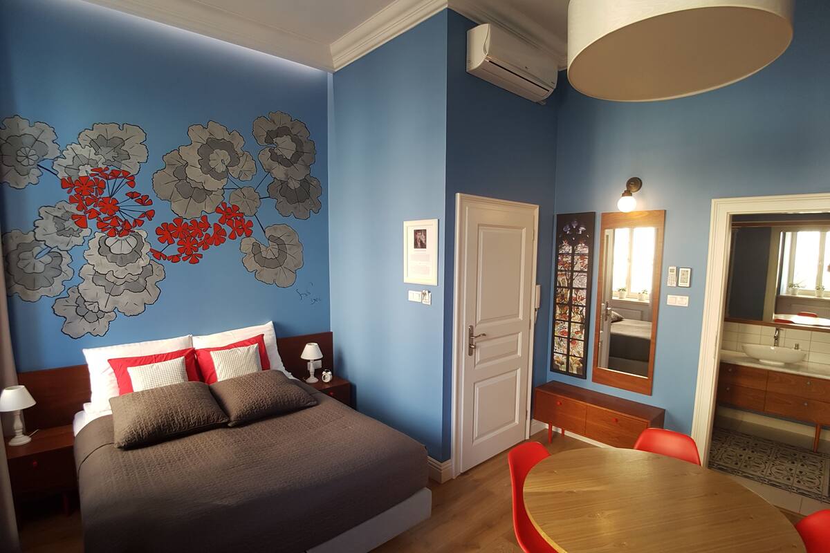Appartement Confort | Lit avec matelas en mousse à mémoire