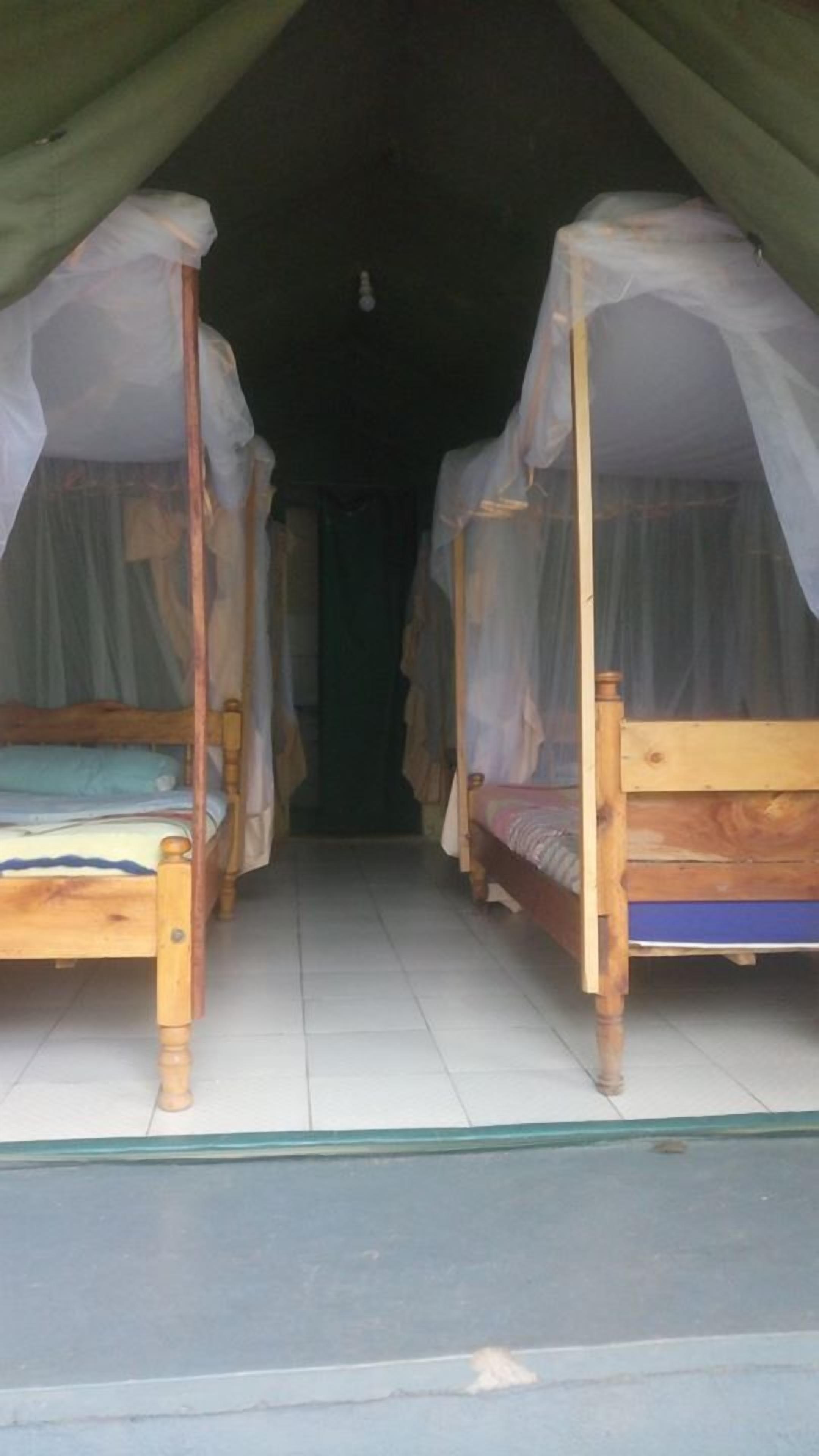 双床房 | 折叠床/加床（额外收费）、床单