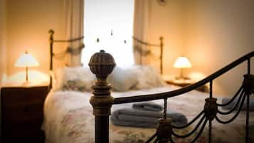 1 bedroom, iron/ironing board, bed sheets