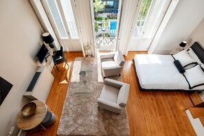 Firemannsrom – junior, hageutsikt (Monica) | Sengetøy av topp kvalitet, dundyner og individuelt innredet