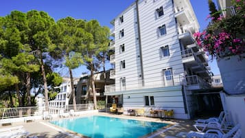 Seasonal outdoor pool