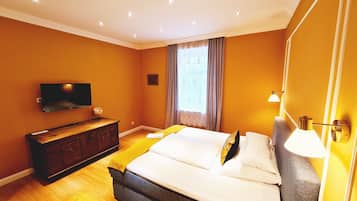 Deluxe Double Room | 1 bedroom, individually decorated, individually furnished, desk