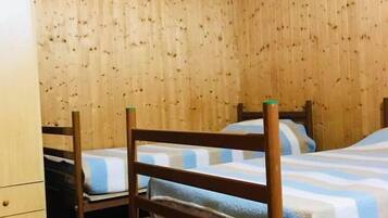 Cribs (surcharge), rollaway beds (surcharge), bed sheets